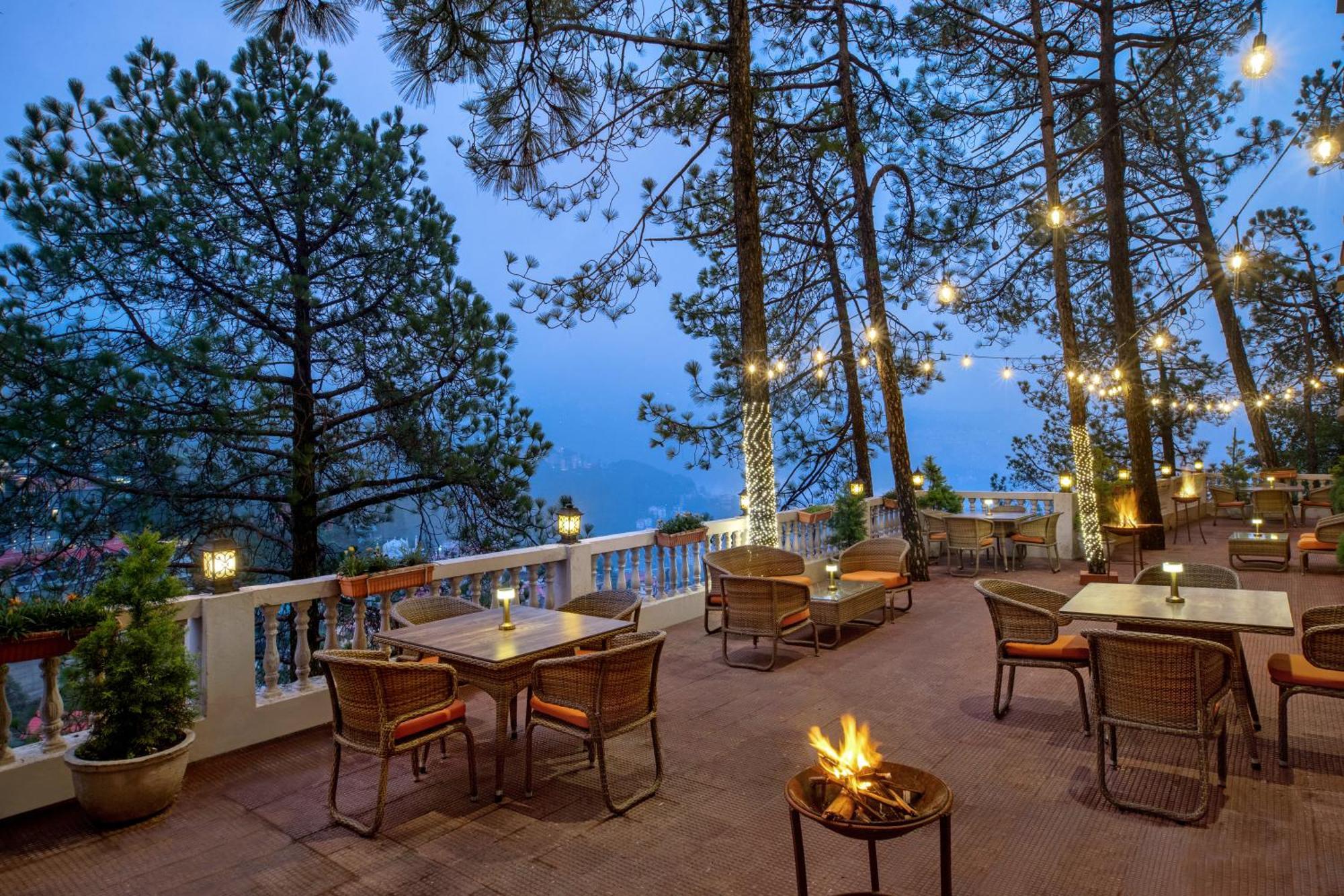 8Fold By Larisa Hotel Shimla Eksteriør billede