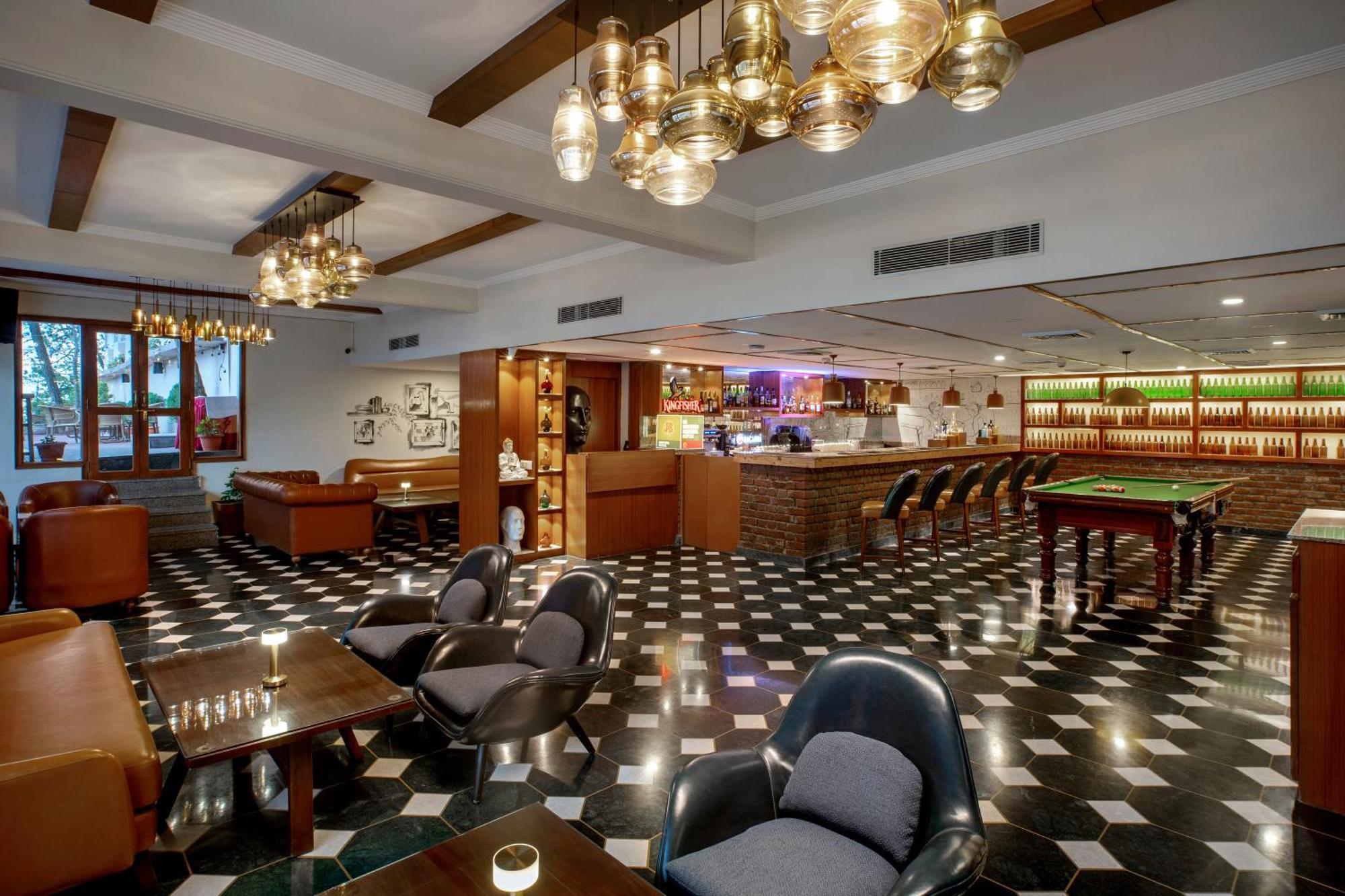 8Fold By Larisa Hotel Shimla Eksteriør billede